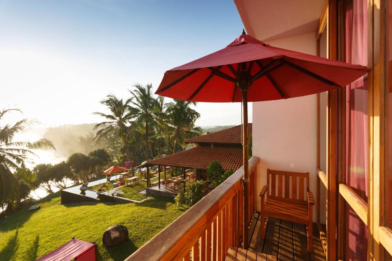 Utmt - Underneath The Mango Tree Spa & Beach Resort Діквелла Екстер'єр фото