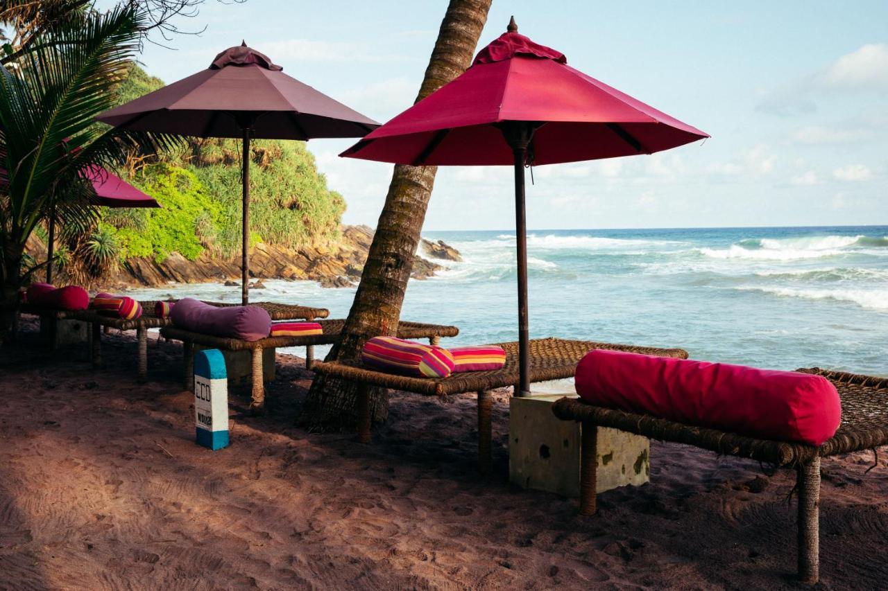 Utmt - Underneath The Mango Tree Spa & Beach Resort Діквелла Екстер'єр фото