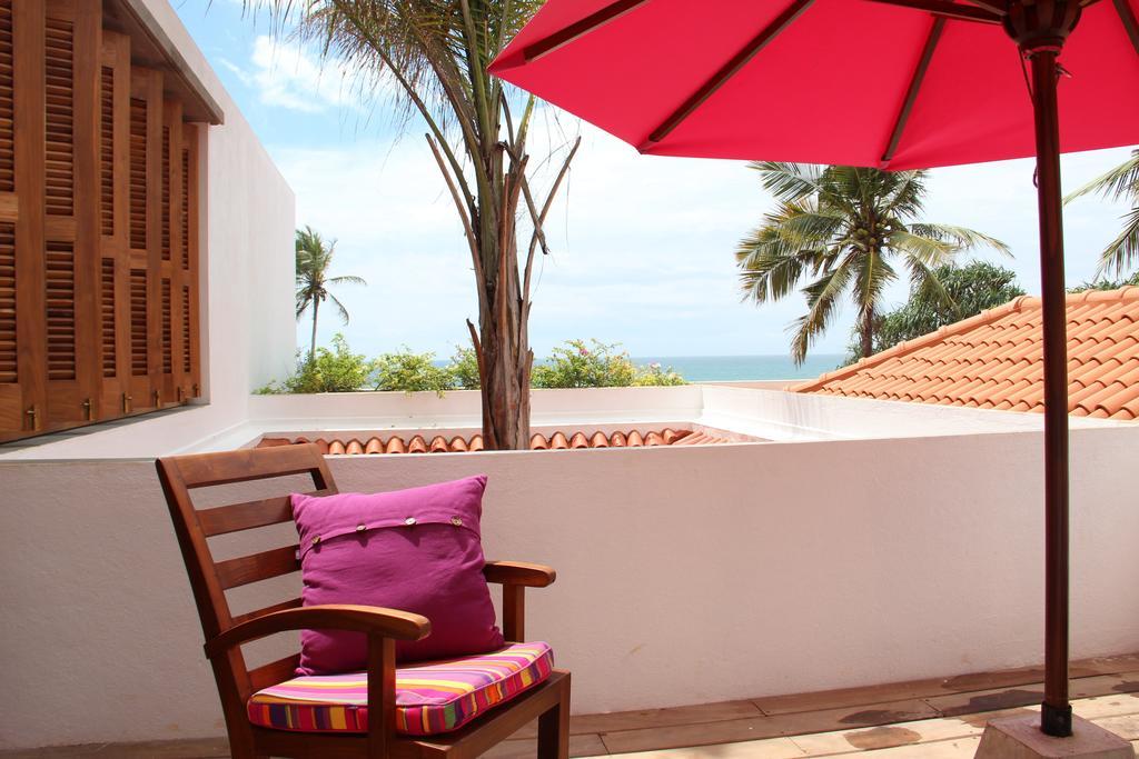 Utmt - Underneath The Mango Tree Spa & Beach Resort Діквелла Номер фото