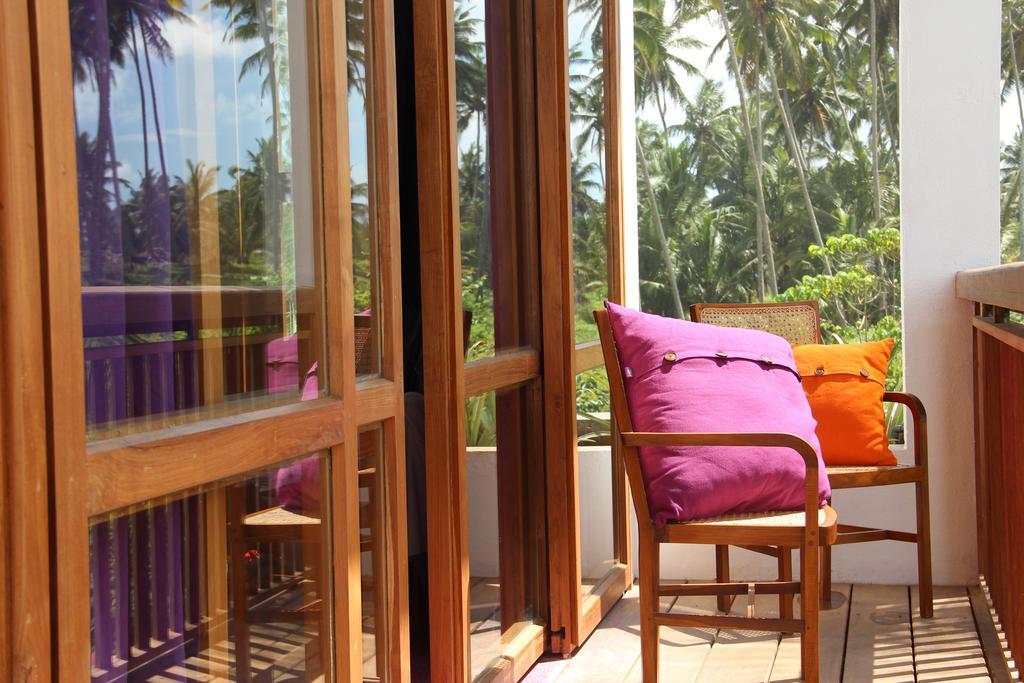 Utmt - Underneath The Mango Tree Spa & Beach Resort Діквелла Номер фото